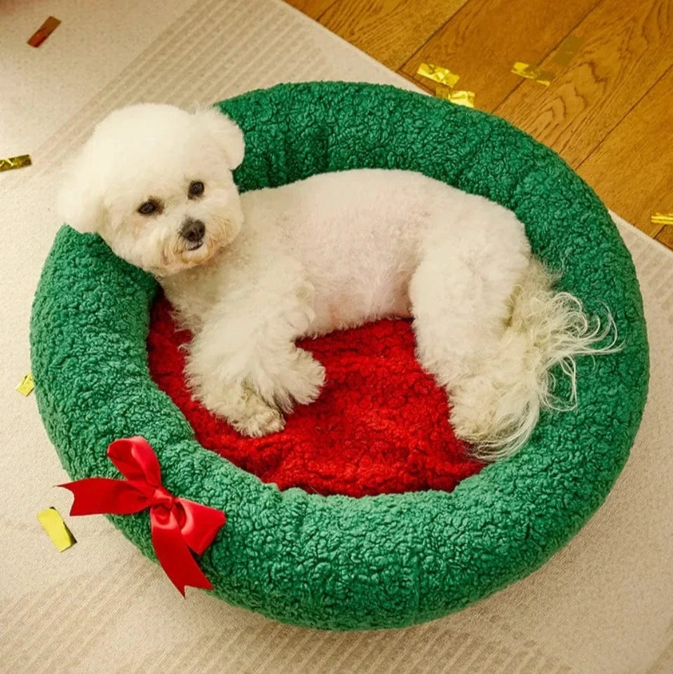 TechnuPet Cat Bed Semi-Closed Christmas Tree Cat & Dog Bed