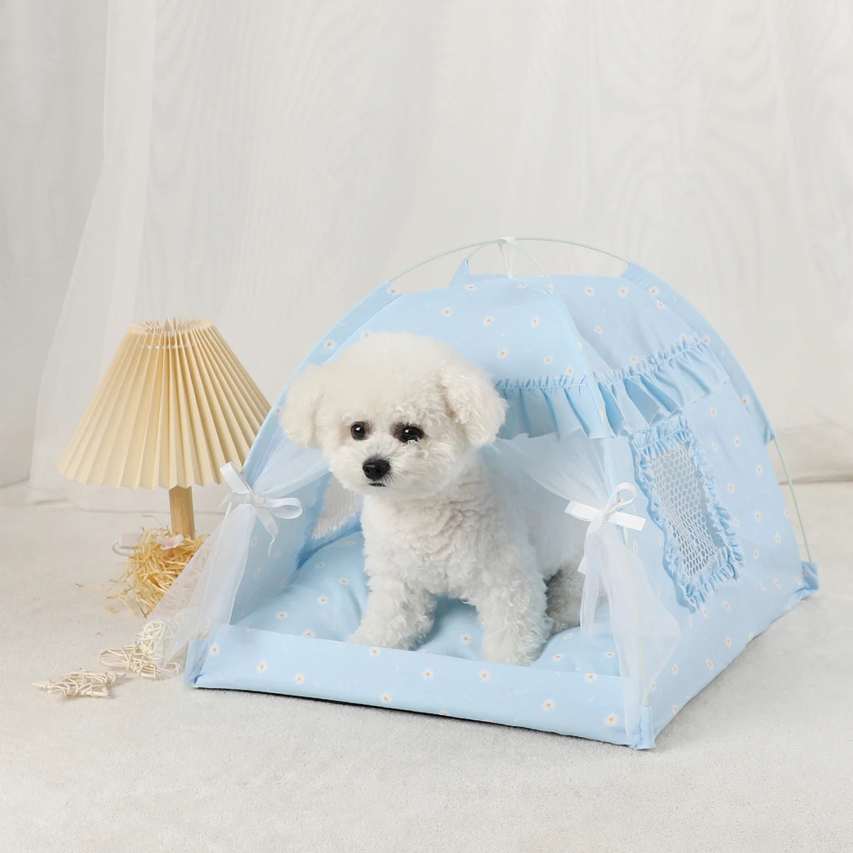 Winter Clamshell Cat Tent Bed