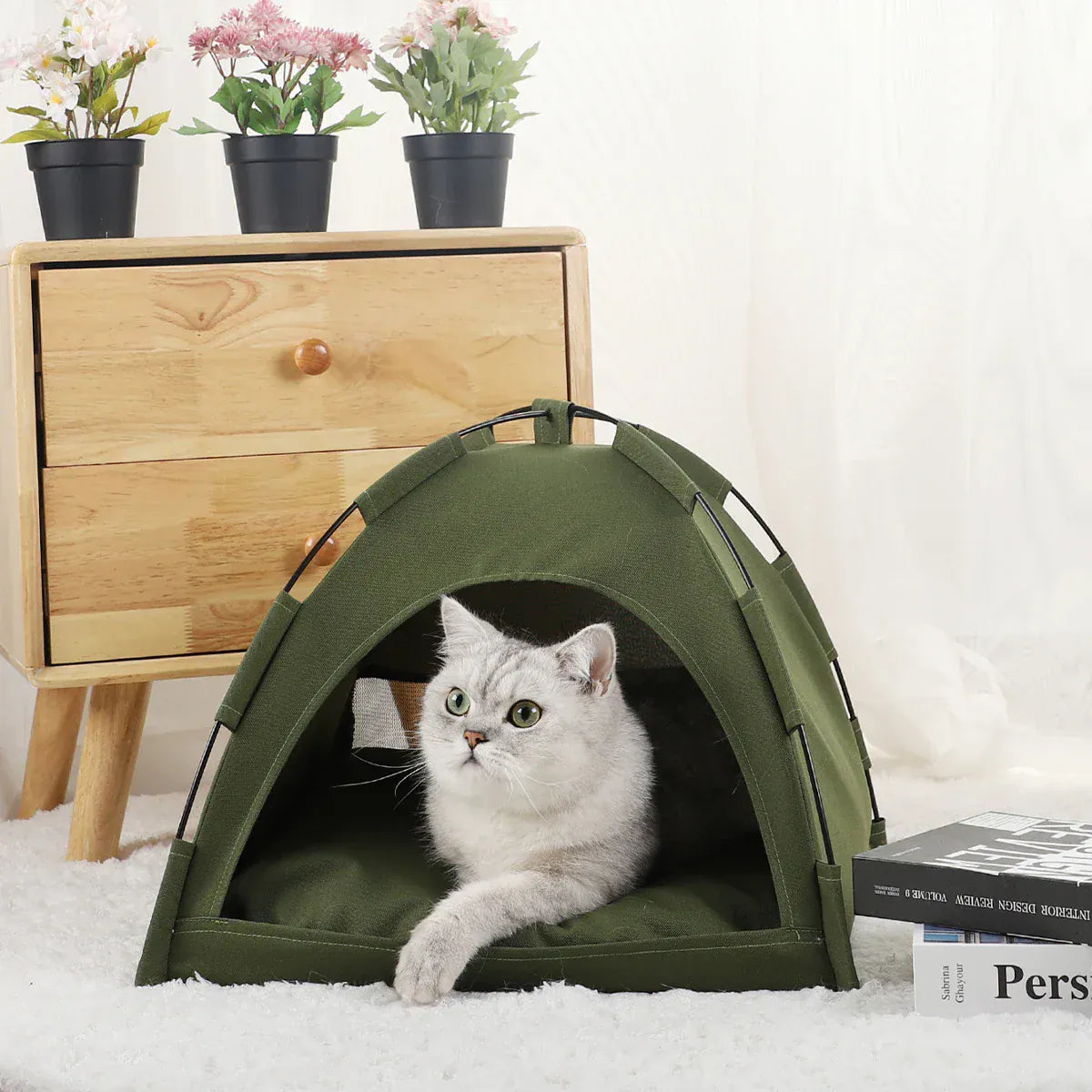 TechnuPet Cat Bed Winter Clamshell Cat Tent Bed